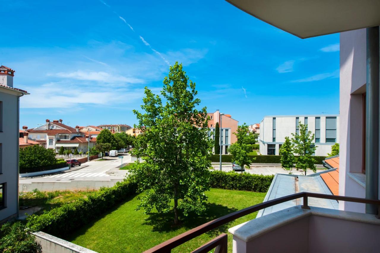 Apartments And Rooms Camaiore Rovinj Exterior foto