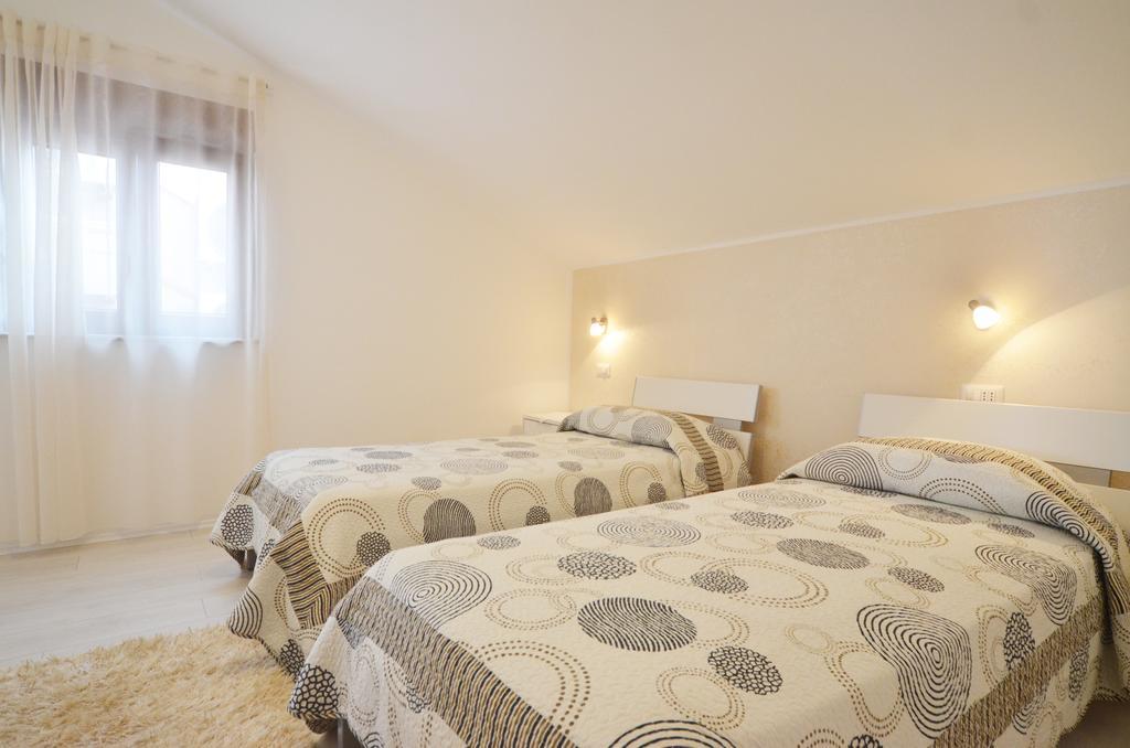 Apartments And Rooms Camaiore Rovinj Exterior foto